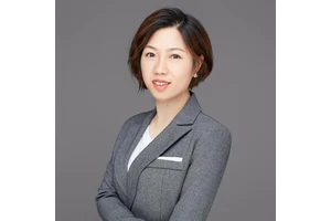 隆万花律师
